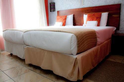 Rivernest Boutique Cottages Maun Exterior foto
