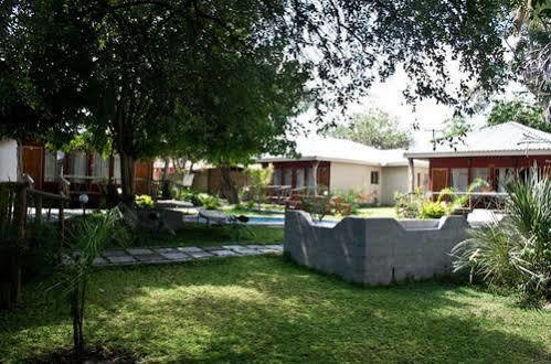 Rivernest Boutique Cottages Maun Exterior foto